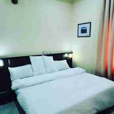 The 401 Hotel and Suites Rooms