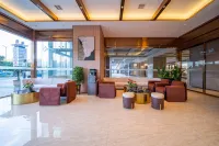 Guiyang Air Travel · Hotel Transfer · YOUNG AND FASHION (Longdongbao Airport Outlet Store)