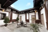 攬江·江景客棧（閬中古城華光樓店） Hôtels à proximité de : Langzhong Passenger Transportation Center
