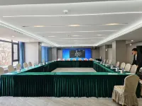 Wansheng Hotel - parking