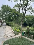 Lanxi Langjia Xiaoyuan B&B