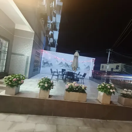 Hanyuan Yingtaoyuan Homestay