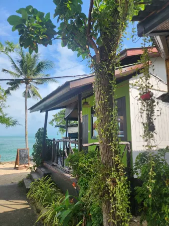 A Little Bungalows By Beach Отели рядом с достопримечательностью «Villa Spice at Lime Samui»