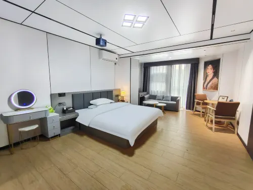 Ruyi Serviced Apartment