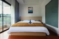 Time River View Homestay