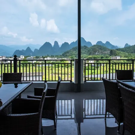 Yangshuo Boyue Hotel (Xingping Ancient Town)
