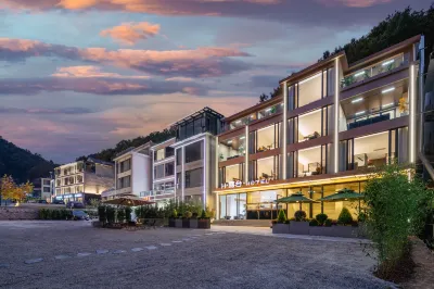Lao Junshan H · Terrace Hotel (Zhongling Cableway Branch)