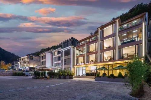 老君山 H・露台hotel （中靈索道店）