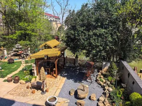 Riverside Inn Bed & Breakfast - 2-Star