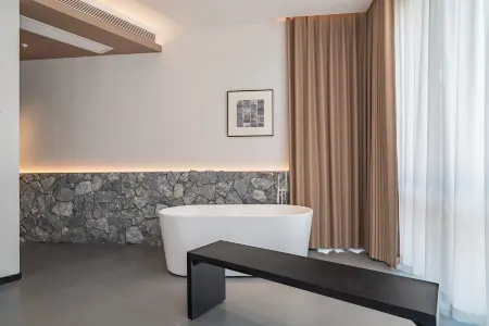 Wind & Grain · Moonlight Among Pines Guesthouse (Shuinan Cultural Street Location) Отели рядом с достопримечательностью «Shangrao Botanical Garden»