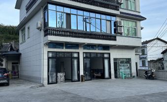 Yalan Bieyuan Homestay (Longgong Scenic Area)