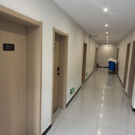 Xiping Tuyue Cinema Hotel