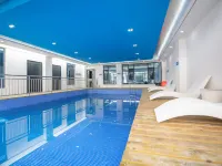 Chushan Residence · Courtyard-Style Hotel | Mellow · Soft · Garden Boutique Stay (Tekes Bagua City) فنادق في ته كه سى
