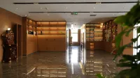 Golden Lotus Hotel (Zhenglan Banner Kublai Khan Square) - parcheggio