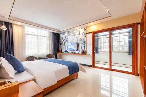 Xinxing Youjule Theme Hotel