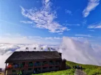 Wugongshan Jinding Hefeng Chinese Inn Hotels near Golden Peak