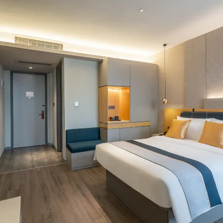 Homeinn Selected Hotel (Xiamen University Zhongshan Road) Отели рядом с достопримечательностью «Храм Нанпутуо»