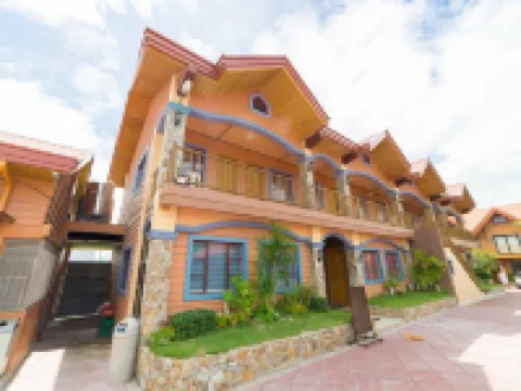 RedDoorz Plus @ Starhomes Olivianville Hotels in Tarlac