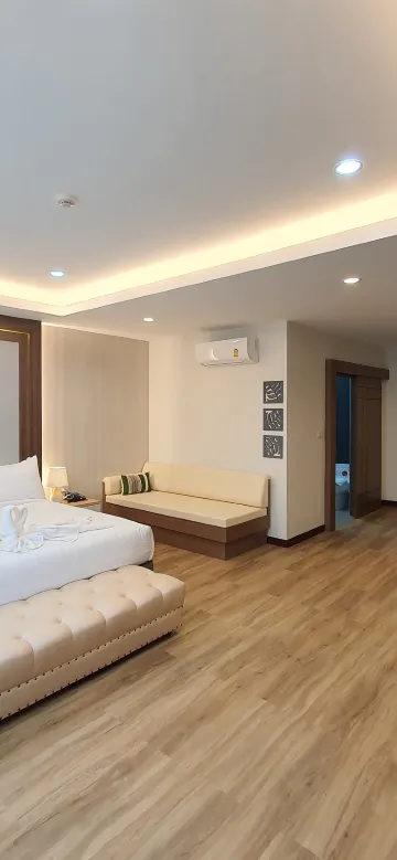 ห้องดีลักซ์มีวิวสวนหย่อม(เตียงใหญ่)