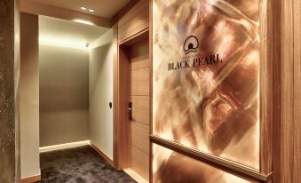 Black Pearl Luxury Suites