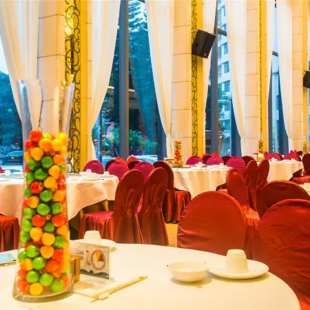 Hejiang Peninsula Hotel