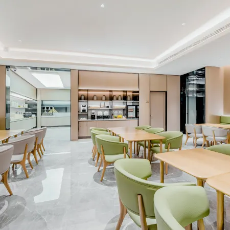 JI Hotel (Shanghai Tonghe Xincun Subway Station) Отели рядом с достопримечательностью «Шанхай коммуникейшенс Политекник»