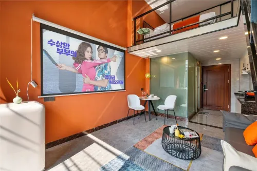 Hepburn Apartment (Sihui Jiahong International Center Moxi Pedestrian Street Shop)