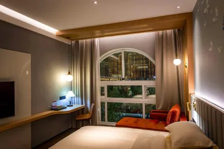 Kaiyuan Meitu Hotel (Lishui Qingtian High-speed Railway Station) Отели в г. Цинтянь