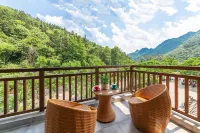 Libo Daqikong Bamboo Garden Boutique Hotel (East Gate Ticket Hall Store of Xiaoqikong Scenic Area)
