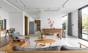Anji Fuli · Stream Tracing ·  Movie ·  Pool · Barbecue · Camping · Mountain Resort Guesthouse