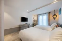 Floral Hotel·ShengSi White Island Hotel (South Long Distance Beach Shop) - 3성급