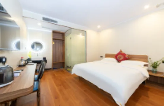 Dubai Eight Star Hotel (Qinzhou Nianfeng Square Branch)