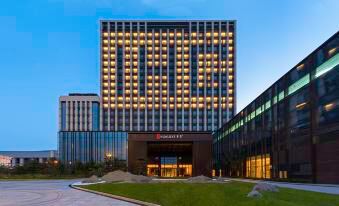 HUALUXE Beijing Xinan by IHG