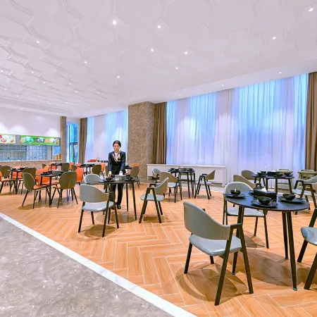 Vienna International Hotel (Jiujiang Pengze Kangyang Branch)