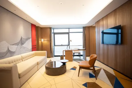 La Quinta by Wyndham Weifang South hotel