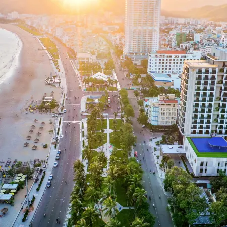 Fleur de Lys Hotel Quy Nhon Отели рядом с достопримечательностью «Мемориал Победы»