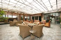 Zizhong Zhonghang Hotel