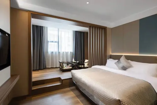 Shaoyuan Hotel (Shaoyuan Wuma Square Station Branch) - Park Yeri