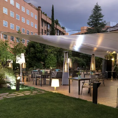 Rafaelhoteles Atocha Отели рядом с достопримечательностью «Усера»