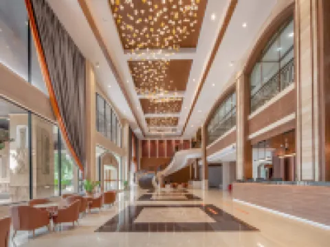 Xinzou Century Hotel (Fenghuang Plaza) Hoteles en Condado de Xinxing