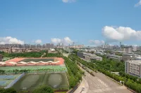 Hongdu Hotel (Kunming South High-speed Railway Station University Town) - pemandangan pegunungan