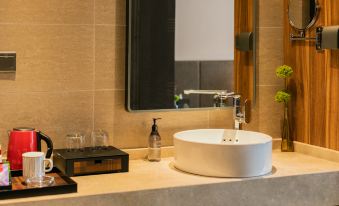 Homeinn Plus Hotel (Nantong Haimen Fujiang Road)