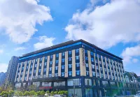 WANDA MOMENTS Hotels near Yuncheng Fruits Wholesale Market