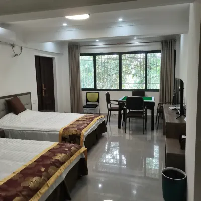 Anyue Hongda Hotel