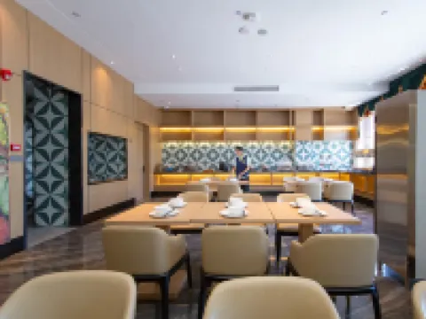 Vienna 3 Best Hotel (Yangxin High-Speed Railway Station Guanggu Square) Hotels in Yangxin