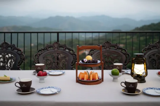 Passing-cloud Resort