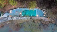 悅隱·畫俚民宿（餘東景區店） - 無邊際泳池