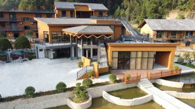 武功山隴上行民宿 龍溪祕境景區附近的飯店