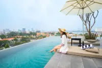 GLOW PARK HOTEL Grand Royal Palace - Infinity Pools