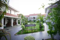 Hotel Earth Light